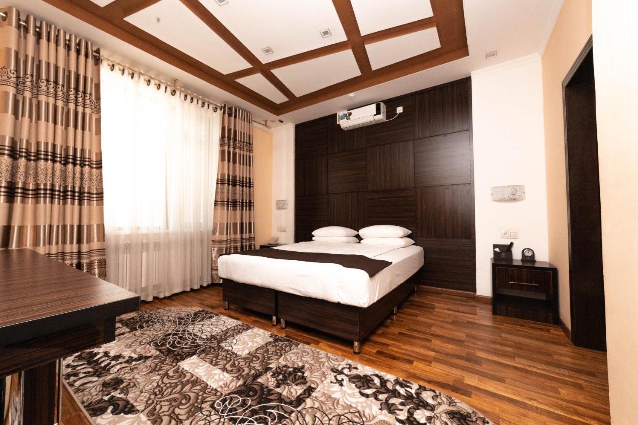 Asmald Palace Hotel Kokand Ngoại thất bức ảnh